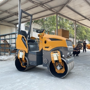 座驾式压路机ST1500